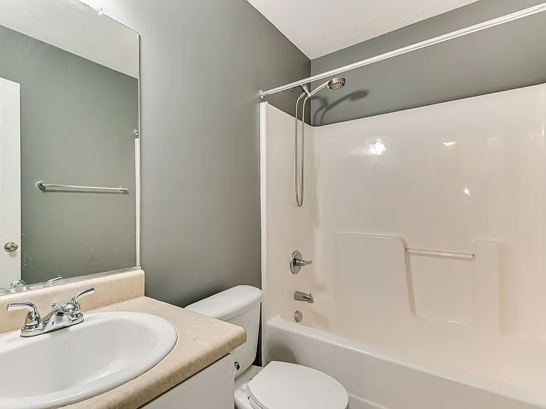 4452 Country Glen Cir — Photo 2