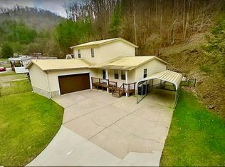 626 Harolds Branch Rd, Pikeville, KY 41501