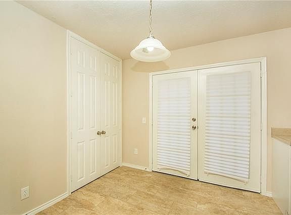 4th image of 721 Pleasant Hills Dr