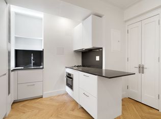 301 E 21st St APT 3N, New York, NY 10010