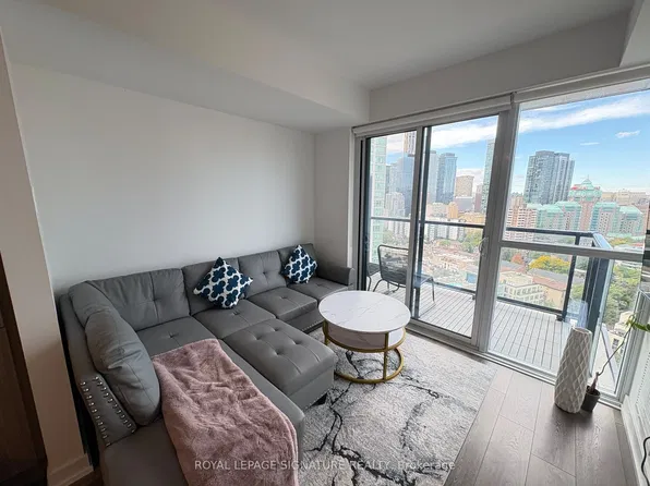 159 Wellesley St E, Toronto, ON