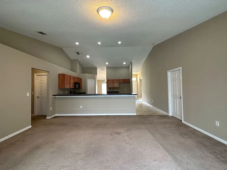 2932 Foraker Way — Photo 5