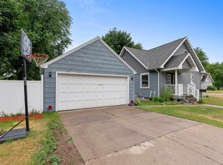 154 10th St, Clintonville, WI 54929