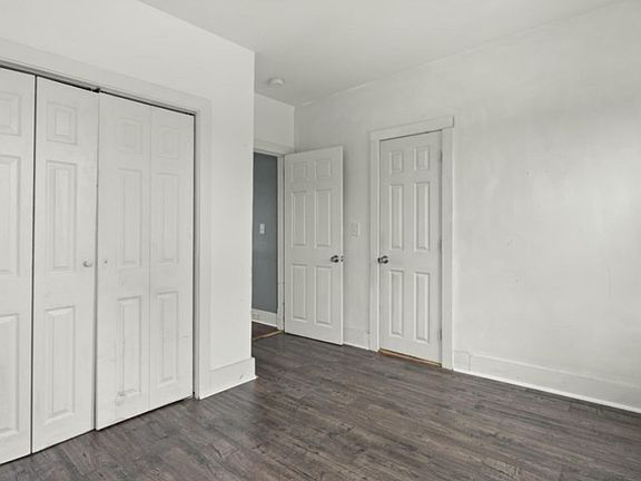 5th image of 217 Bradford St