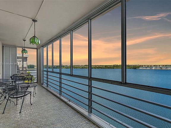 3rd image of 1175 NE Miami Gardens Dr #Penthouse 805