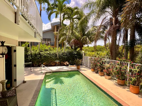 501 Xanadu Pl, Jupiter, FL 33477