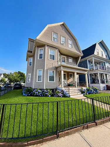 258 Belmont St #I Photo 1