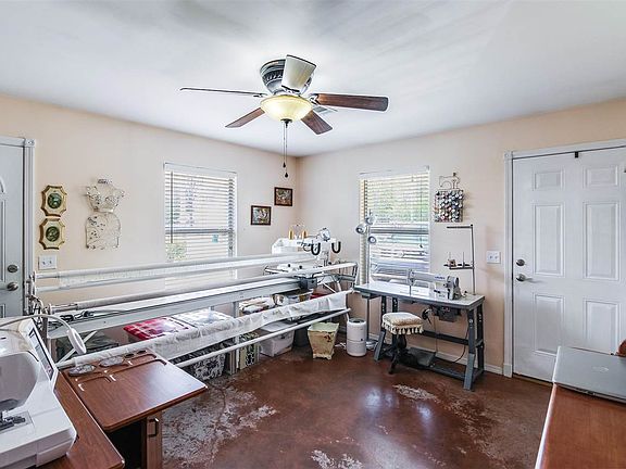 5th image of 815 E 16th Ave