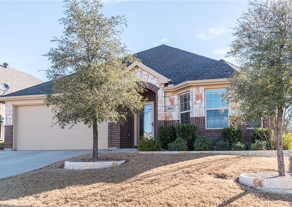 1st image of 8617 Vista Royale Dr