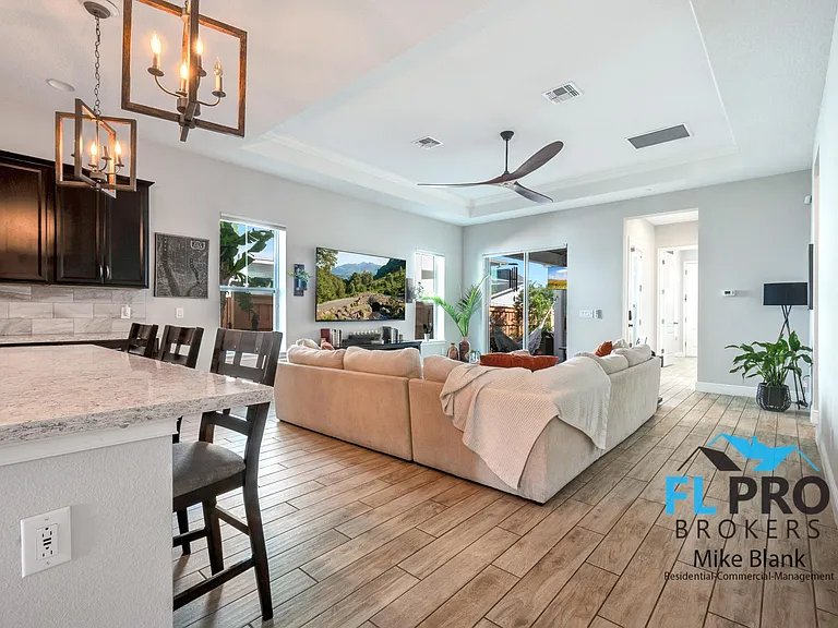 13321 Beebe Aly — Photo 12