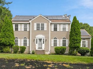14 Bartlett Rd, Methuen, MA 01844