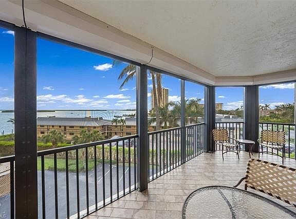 2nd image of 961 Collier Ct APT 306