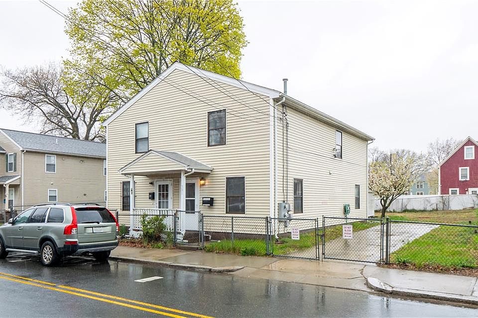1st image of 381 Blackstone St