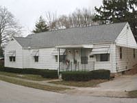 1st image of 806 Elm Ct