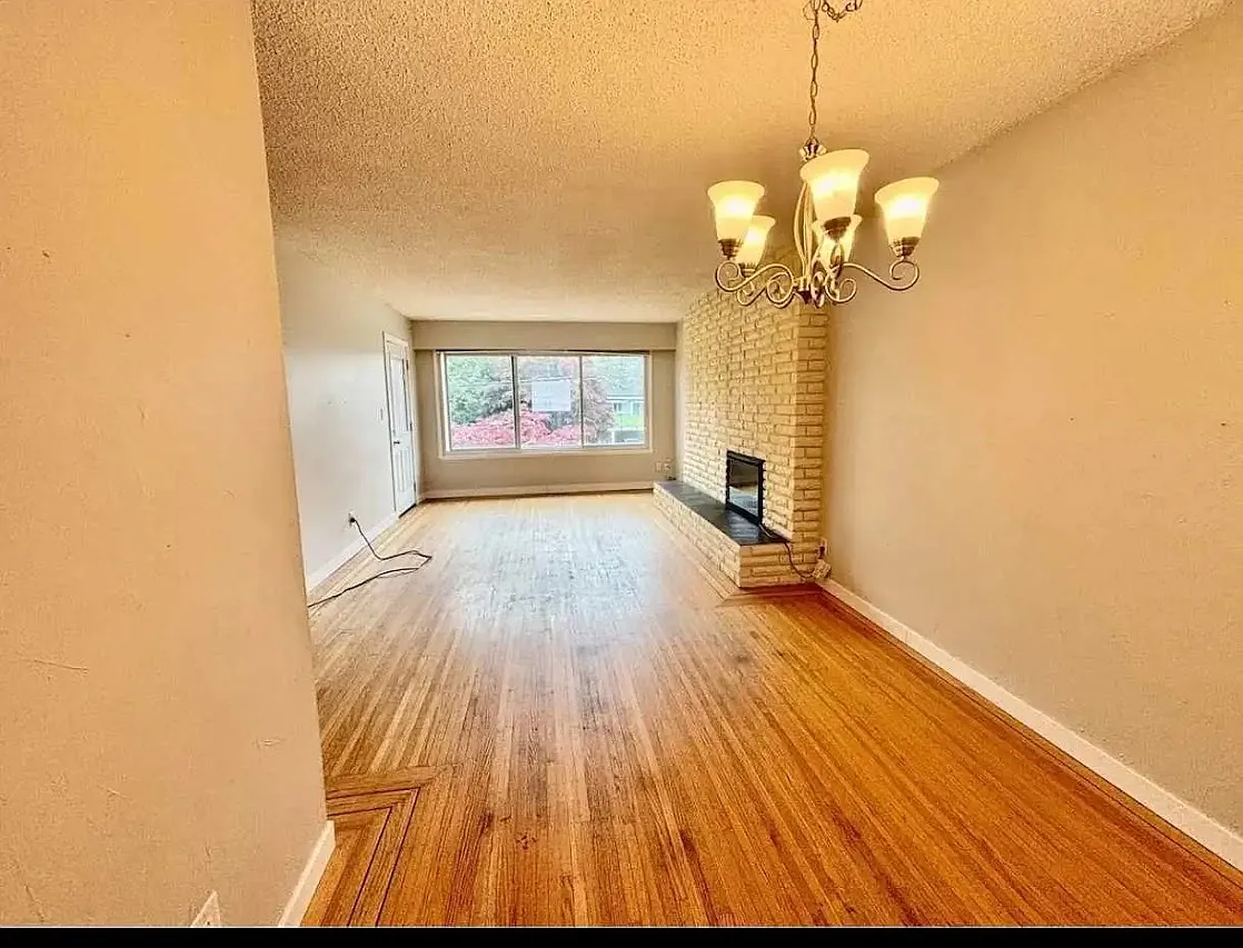 4 bed, 3000 sqft, $3,300 — Photo 1