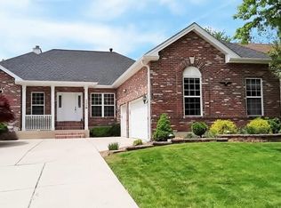 1219 Kennington Ct, Lake Saint Louis, MO
