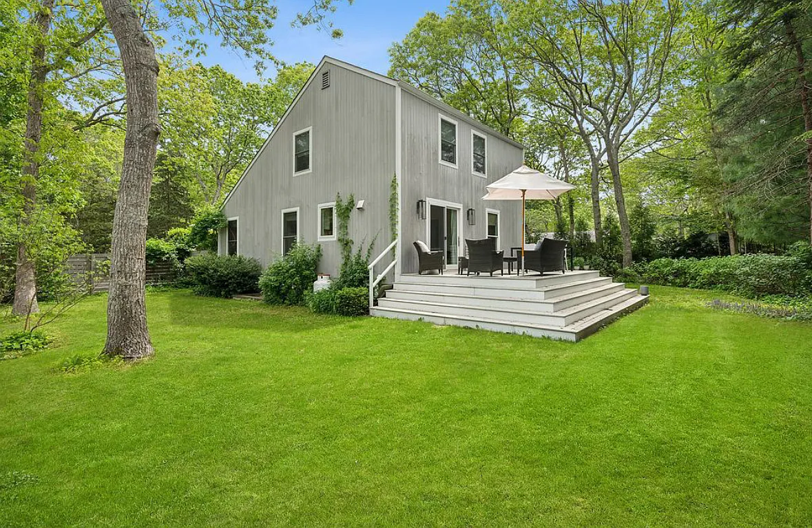 Designer Springs Saltbox - 3BR/3BA, Private & Peaceful — Photo 1