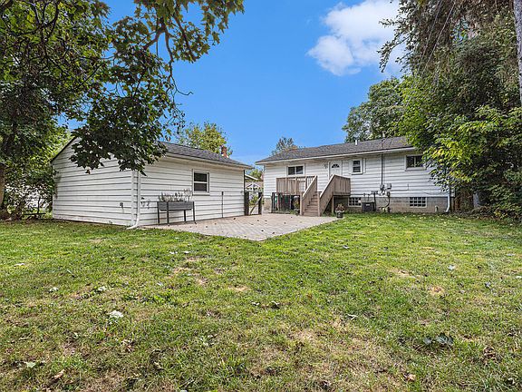 2nd image of 1027 Parkwood Ave