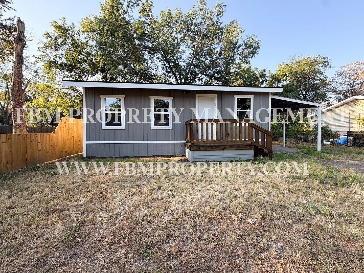 103 Allyn Ave - Cozy 2 Bedroom, 1 Bathroom Home in Corsicana, TX! — Photo 1