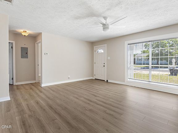 3rd image of 1403 Arthur Ave