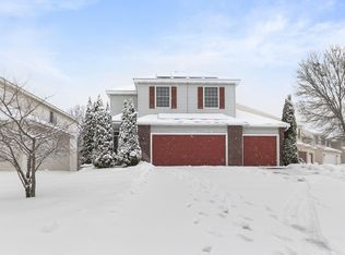 8452 Savanna Oaks Ln, Woodbury, MN 55125