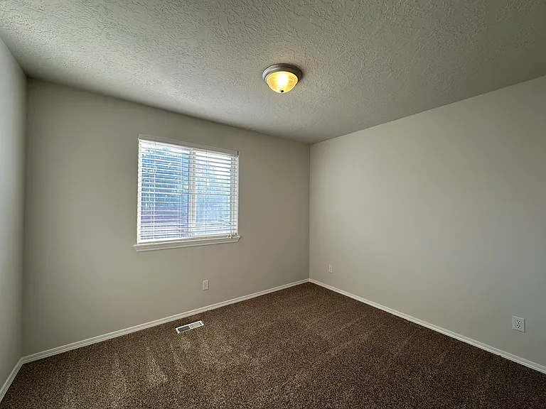 16384 Rainbow Dr — Photo 33