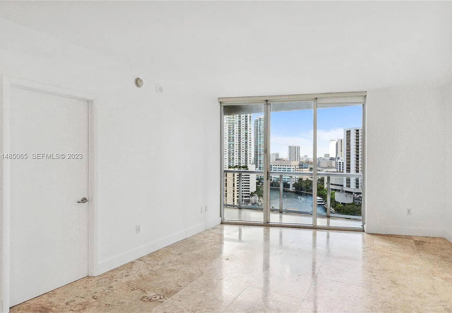 1 bed, 816 sqft, $3,500 — Photo 2