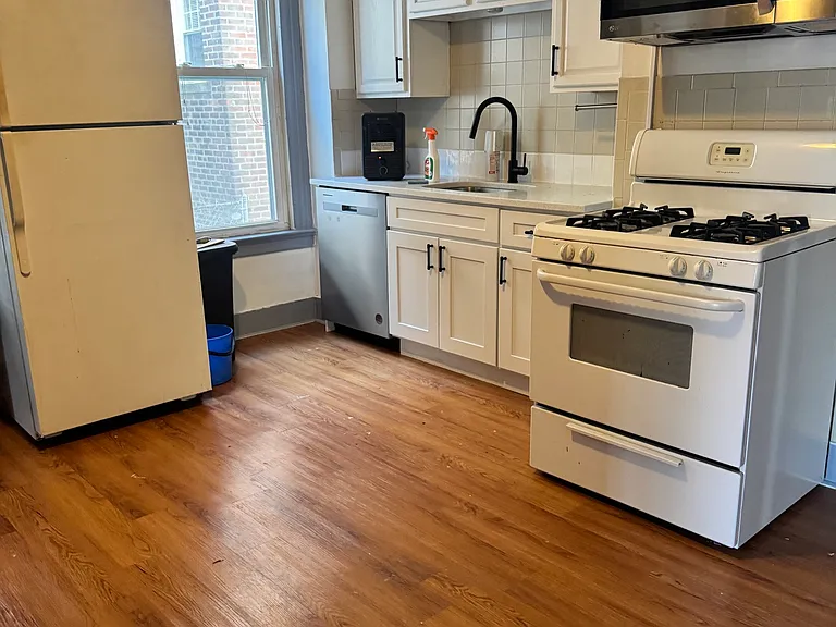 751 Orange St #1 — Photo 4