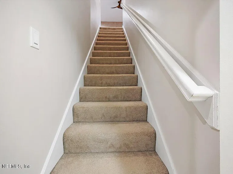 1357 Barrington Cir — Photo 26