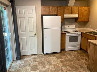 1008 NE D St #B, Pullman, WA 99163