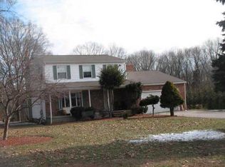 95 Swan Rd, Smithfield, RI 02917