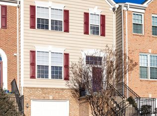 8605 Beech Hollow Ln, Springfield, VA 22153