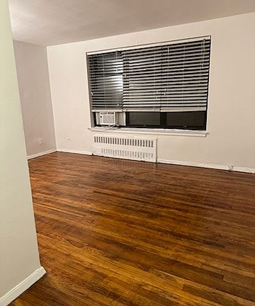 3rd image of 208 E 70th St APT 2F