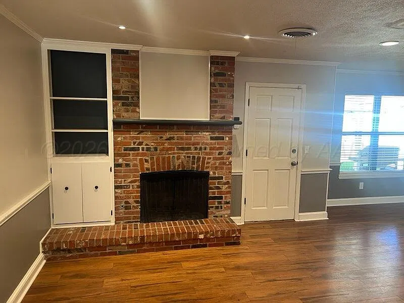 4 bed, 1559 sqft, $1,800 — Photo 2