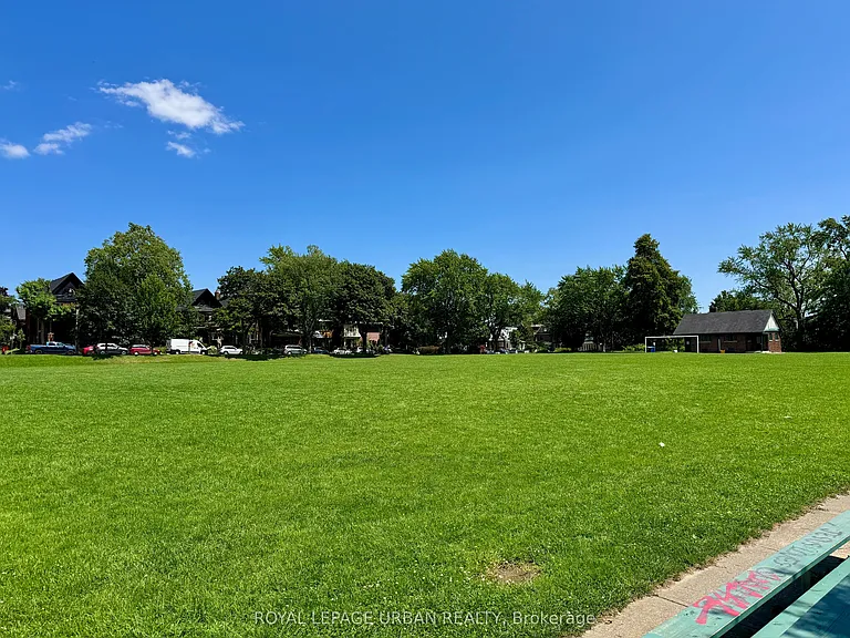 24 Cavell Ave — Photo 28