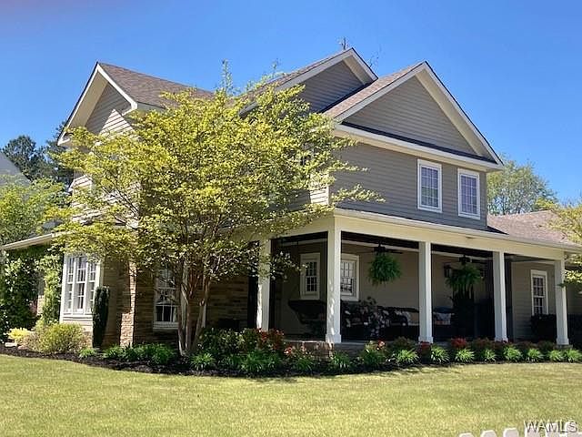 1st image of 880 Savannah Sq