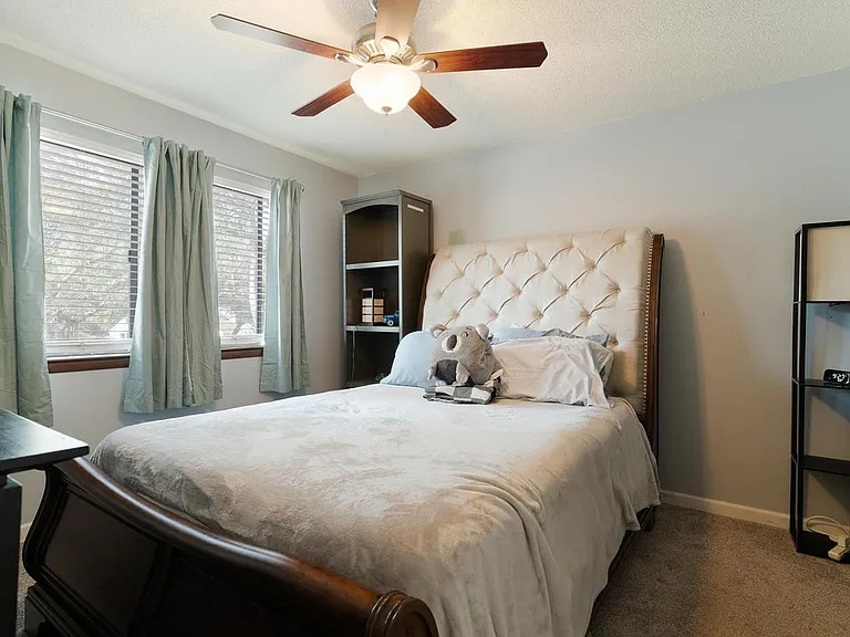 800 Bay Dr #10 — Photo 38