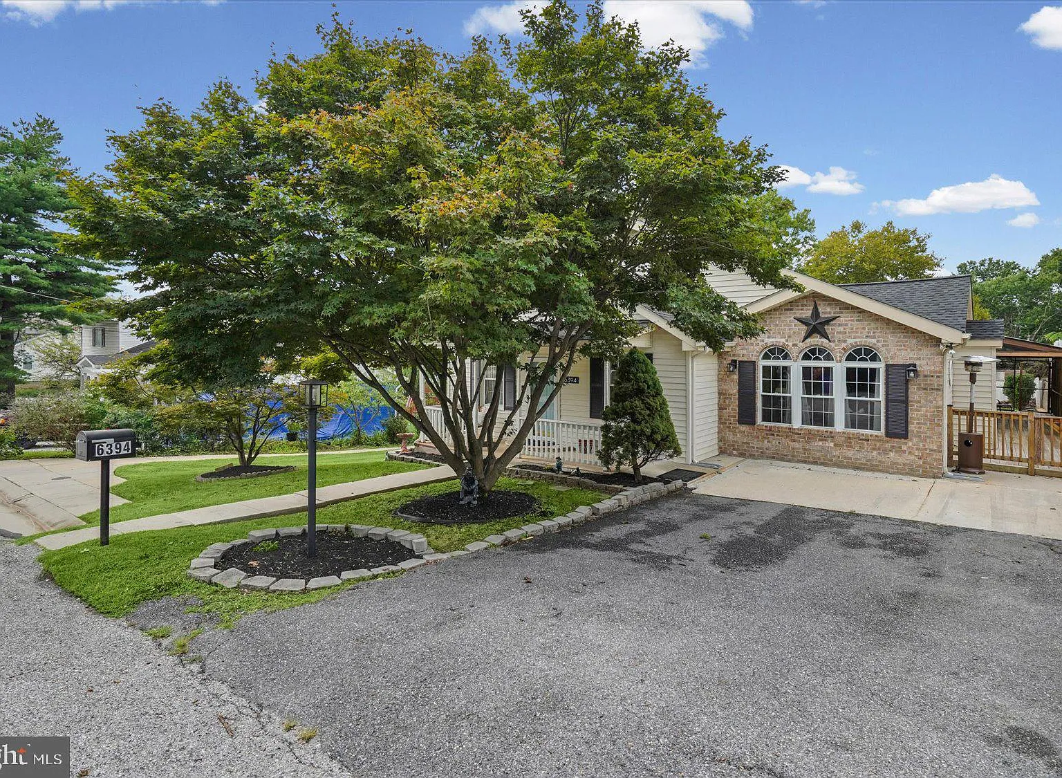 5 bed, 3.0 bath, 2699 sqft, $3,600 — Photo 3
