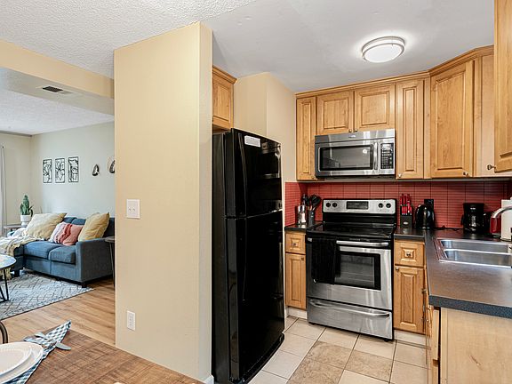 3rd image of 12033 Des Moines Memorial Dr S APT 4