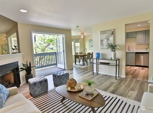 12021 SE 60th St APT C, Bellevue, WA