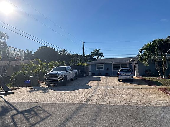 2nd image of 421 Inglewood Dr