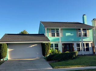 19646 Newhouse St, Santa Clarita, CA 91351