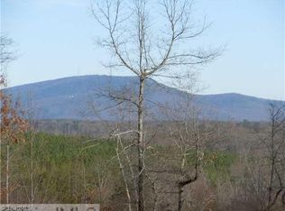 18 Matthews Rd, Pilot Mountain, NC 27041