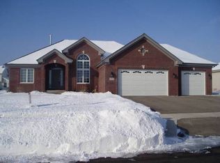 1676 Divine Dr, Rockford, IL 61107