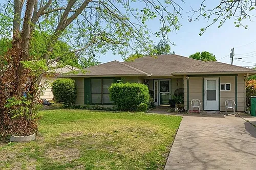 3135 Maple Ave Photo 1