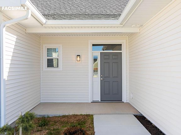 5th image of 7901 S Westmead Dr
