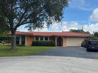 8300 NW 35th Ct, Coral Springs, FL 33065