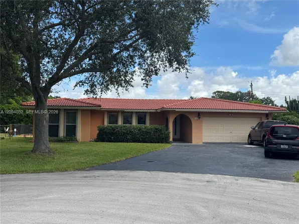 8300 NW 35th Ct, Coral Springs, FL 33065