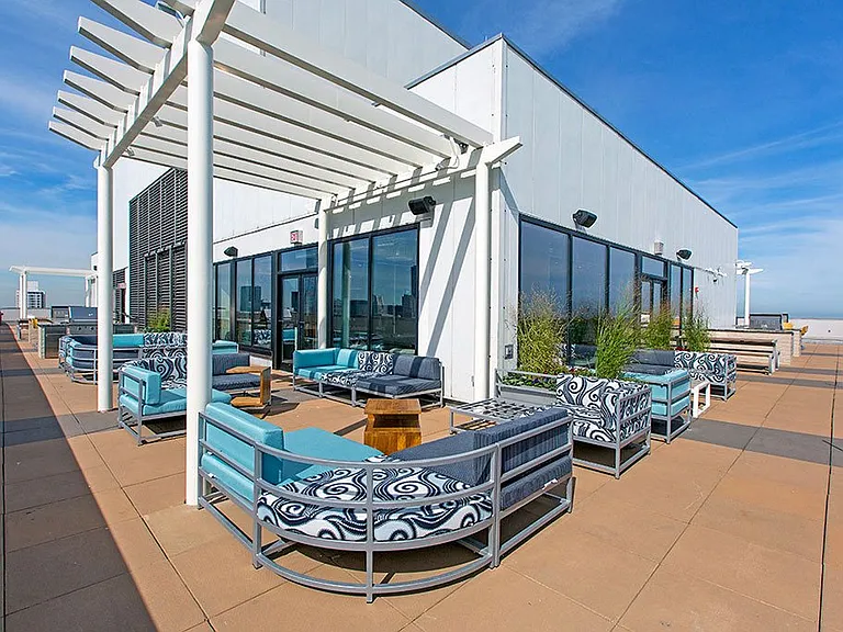 Axis Apartments and Lofts — Photo 2