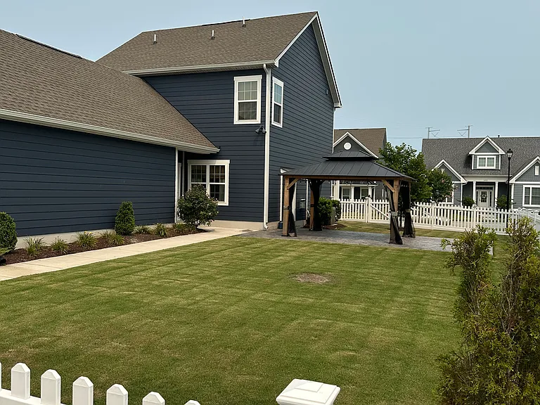 652 Colonel Byrd St — Photo 3